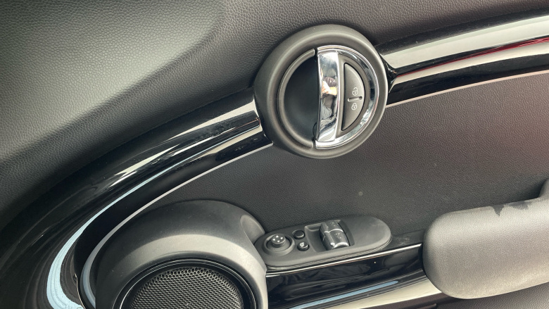 MINI Hatchback 135kW Cooper S Level 2 33kWh 3dr Auto Electric Hatchback